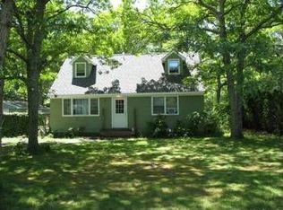 163 Wakeman Rd, Hampton Bays, NY 11946