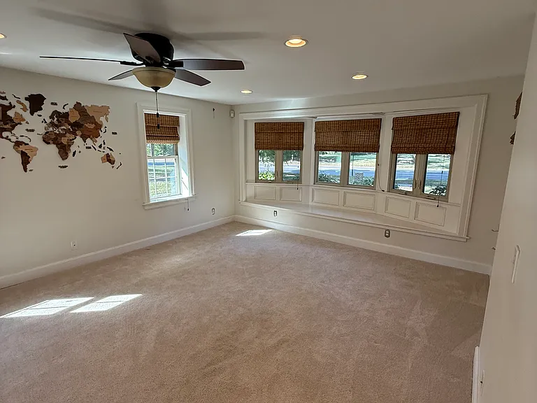 2629 E Broad St — Photo 21