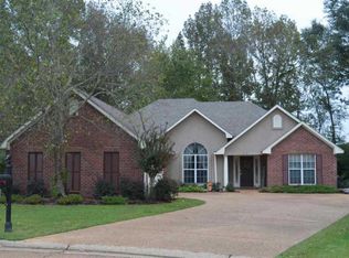 2006 Stable Bend Dr, Pearl, MS 39208