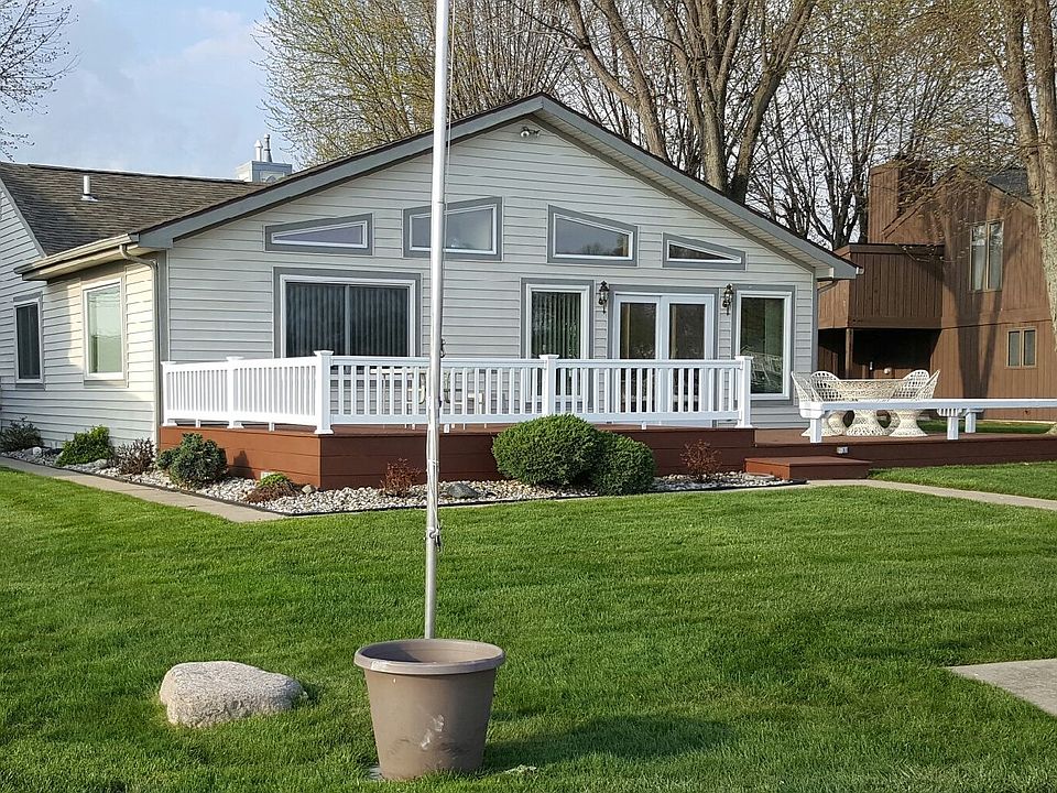 Deck facing the water