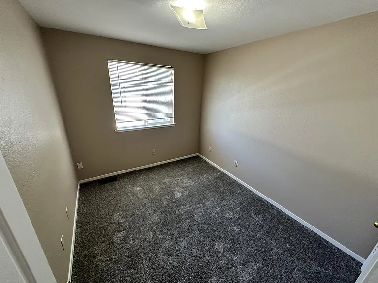 4025 Pheasant Dr #4 — Photo 11
