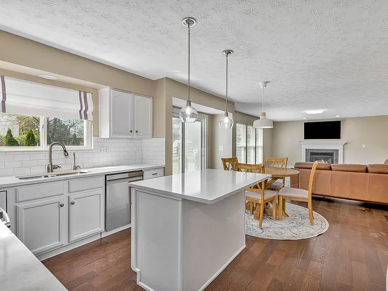 5041 Lexington Ct — Photo 10