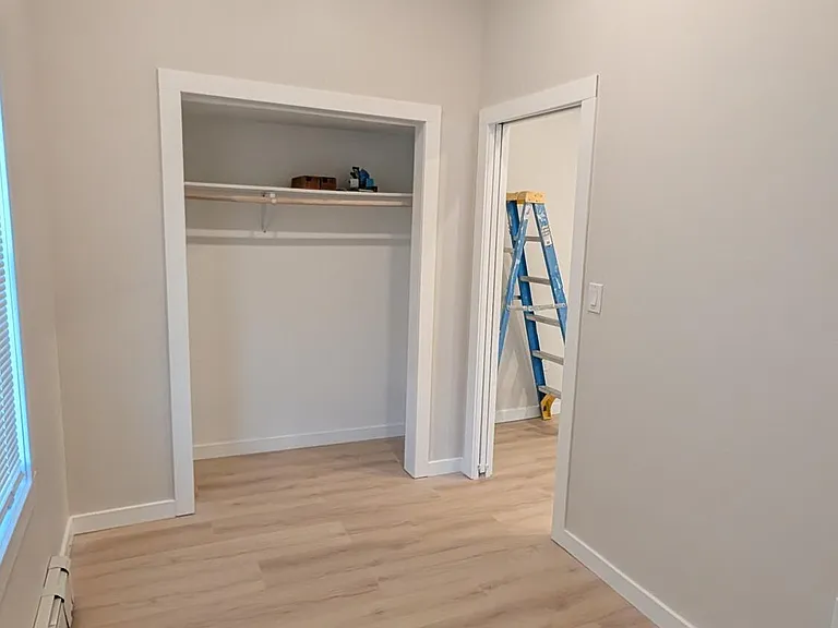 20 Howard Ave #B — Photo 8