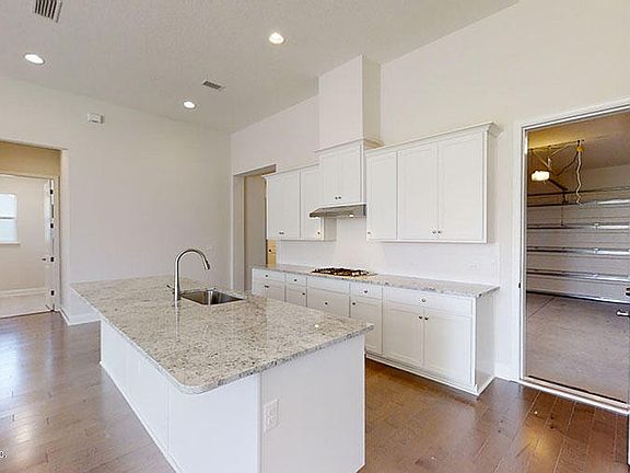 5th image of 82 Knotwood Way