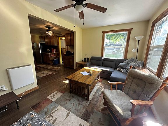 5th image of 1133 Maplewood St