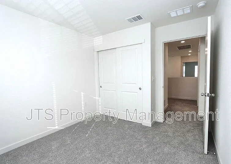2097 Shady Tree Cir — Photo 63