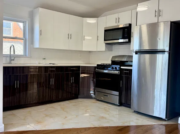 (undisclosed Address), Flushing, NY 11367
