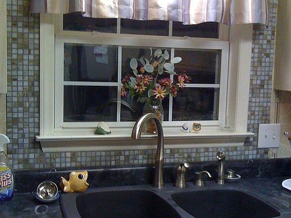 Kitchen sink area