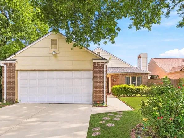 8226 Misty Ridge Ln, Houston, TX 77071