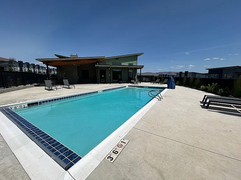 200 Canyon Pkwy — Photo 25