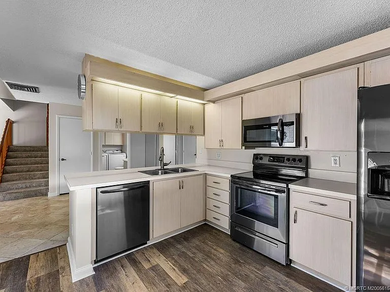 2905 SW Lakemont Pl #2905 — Photo 19