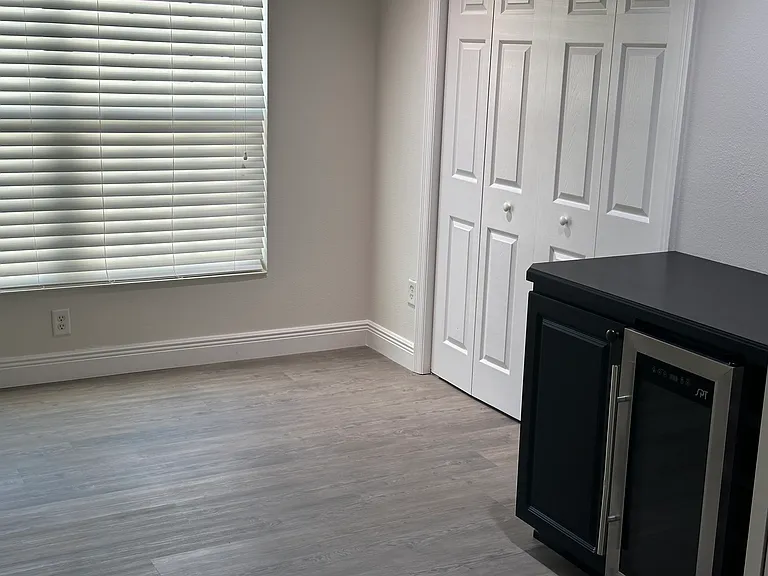 5104 Harbour Dr — Photo 4