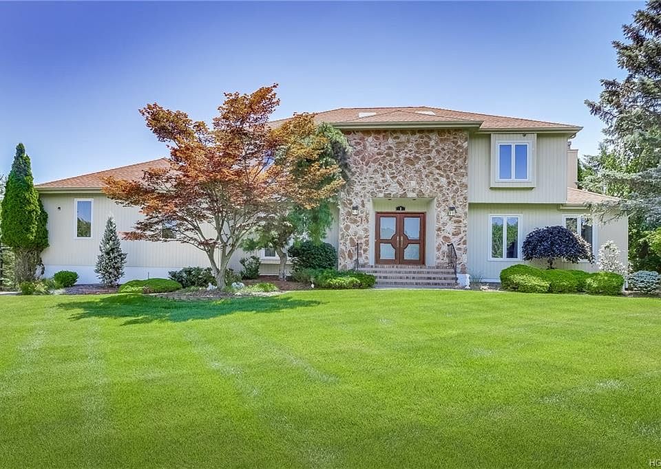1st image of 2 Hoey Cir
