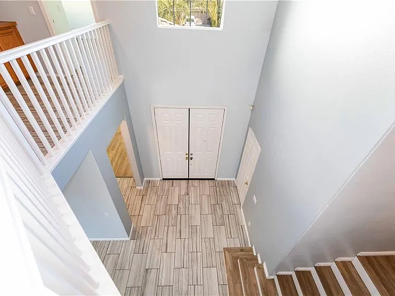 15561 Hammett Ct — Photo 12