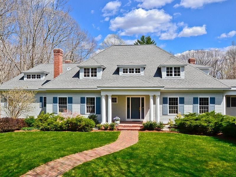 Architecturally designed for superb living
        space