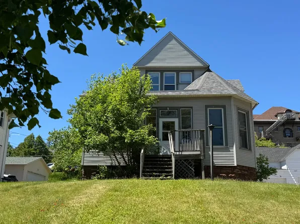 1821 E 1st St, Duluth, MN 55812