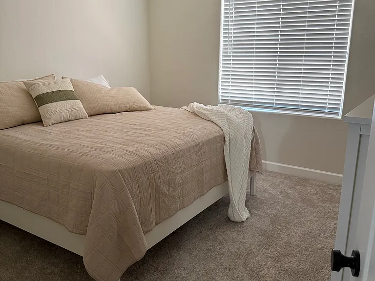 344 W Leah Ave — Photo 15