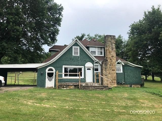 Front view of home