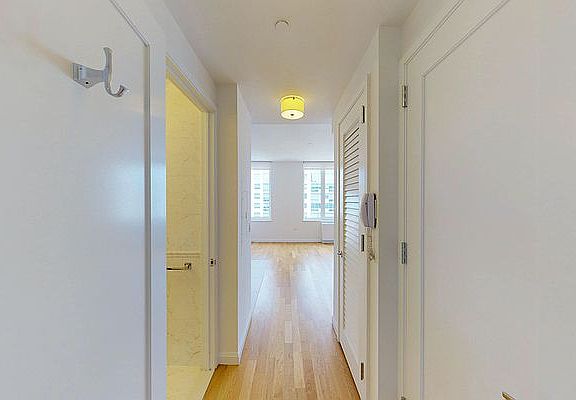 4th image of 795 Columbus Ave APT 14E