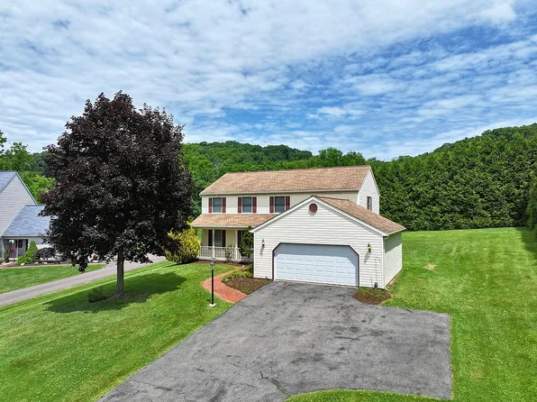 8 Fairview Dr, Danville, PA 17821