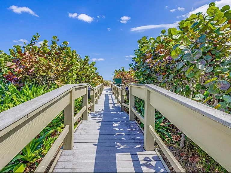 3400 N Ocean Dr #405 — Photo 32