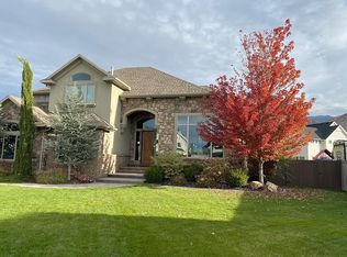 4266 W White Pine Cv, Cedar Hills, UT 84062