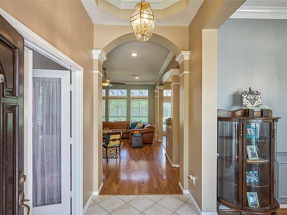 5th image of 12306 Maple Leaf Ln