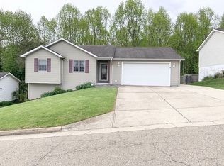 13662 Wesley Dr, Logan, OH 43138