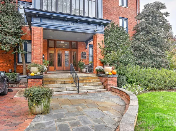 229 N Poplar St APT 20, Charlotte, NC 28202