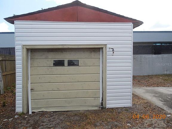 4th image of 113 Noxon St