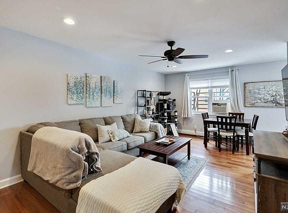3rd image of 725 Joralemon St Unit 165