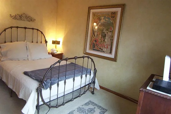 Rented by Susan Finkel, LREB | media 16