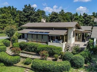 2 Cove Rd, Lake Wylie, SC 29710