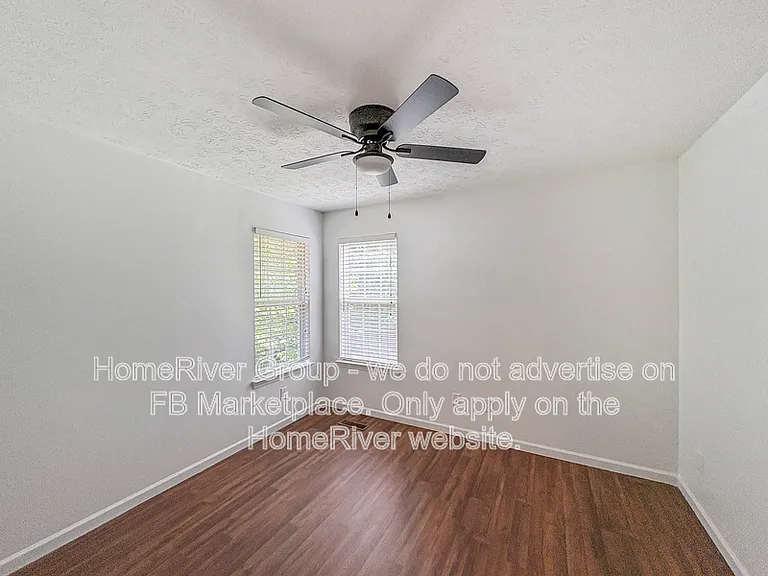 72 Elaine Dr — Photo 11