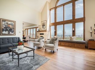 11603 Kingfisher Ln, Cleveland, WI 53015