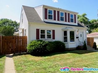 1181 Lane Pl, Saint Paul, MN 55106