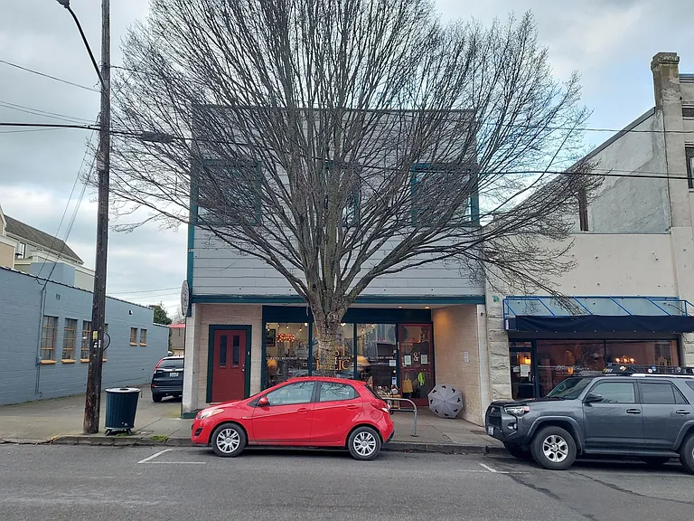 1030 Lawrence St #4 — Photo 3