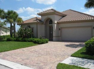 9135 Crystal Ct, Naples, FL 34120