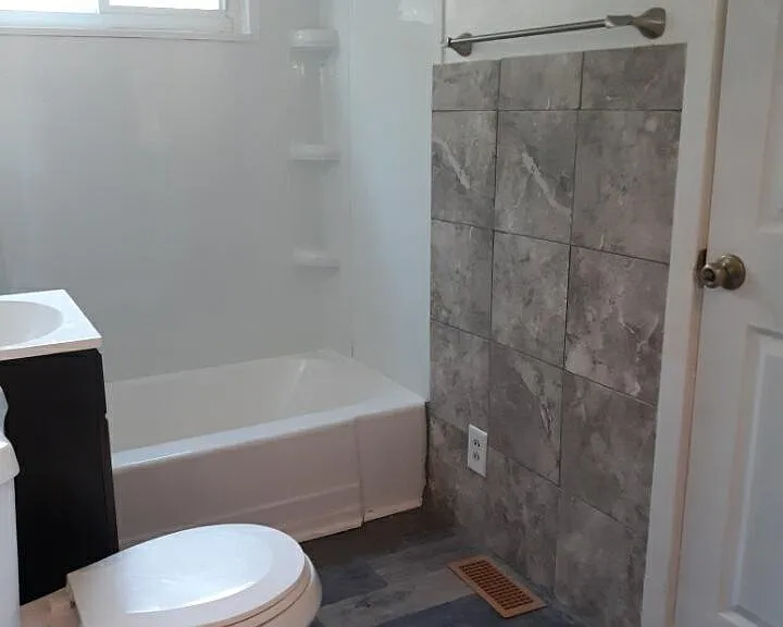 531 Fletcher St — Photo 2