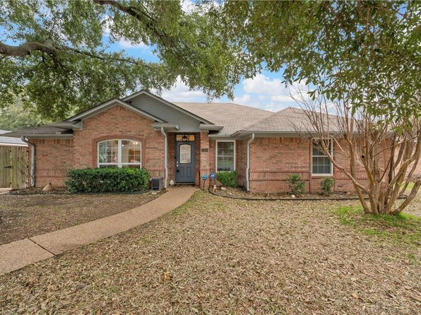 1312 Chapel Hill Dr, Woodway, TX 76712