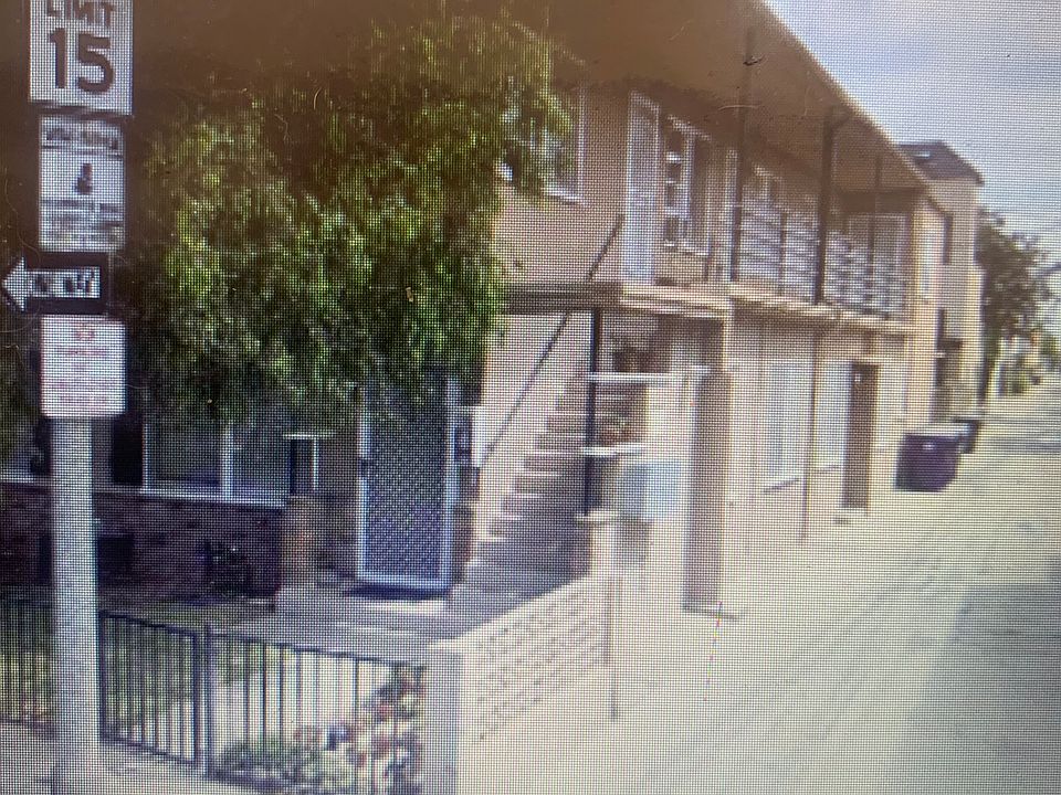 1st image of 20 Roycroft Ave #6