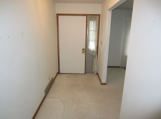 601 S Wind St, Flandreau, SD 57028