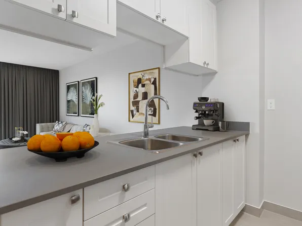 Windfields III, 1170 Fisher Ave, Ottawa, ON K1Z 5R7