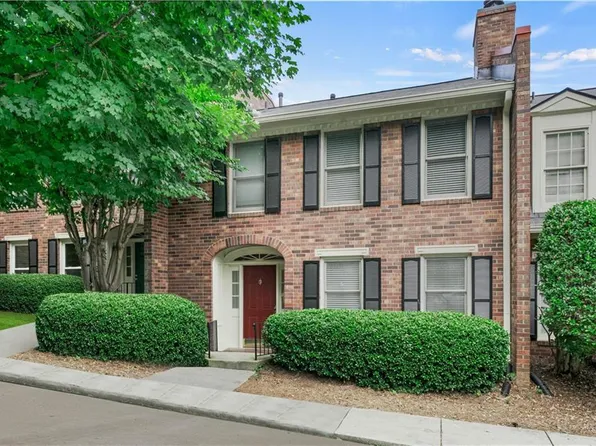 3 Queen Victoria Pl NE, Atlanta, GA 30342