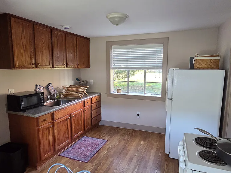 4907 S Lee Hwy — Photo 5
