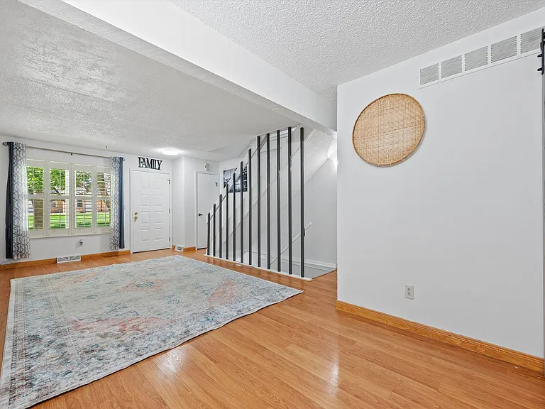 1517 S Owens St #5 — Photo 6