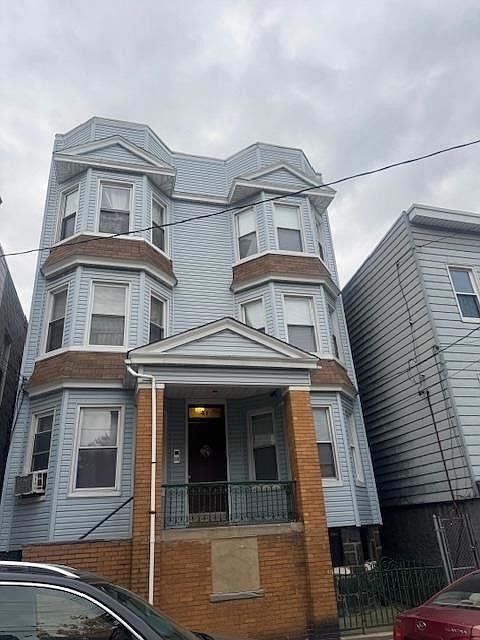 1st image of 41 Paterson St APT 2R
