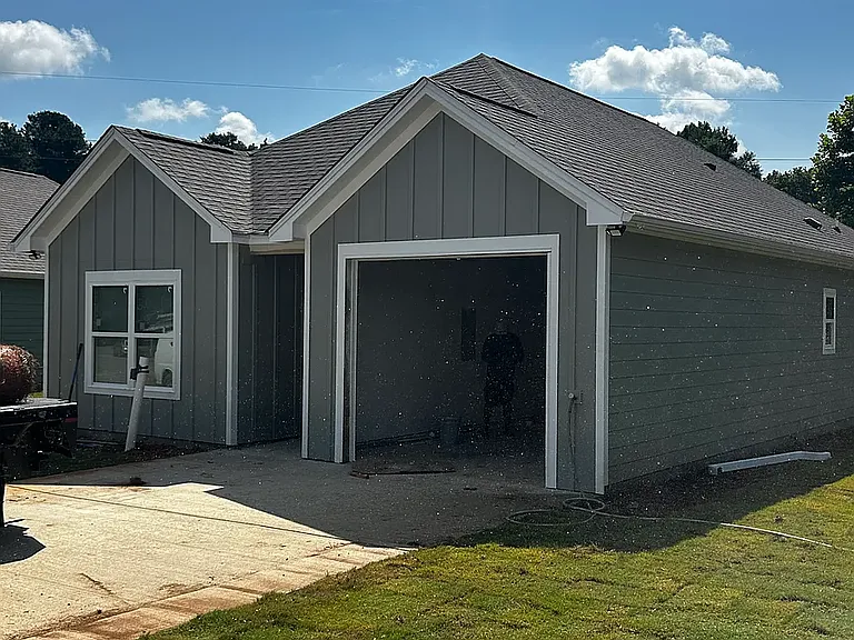 2020 Glades Dr — Photo 4