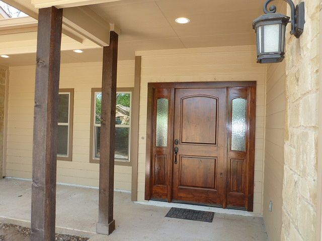 1st image of 109 W Persimmon