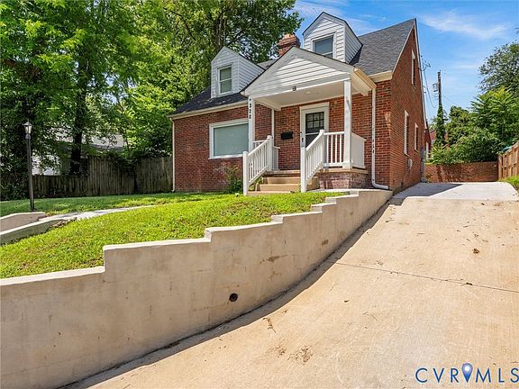 3rd image of 320 Jackson Ave
